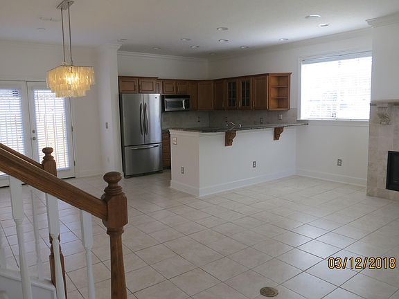 4th image of 1095 S 7th St