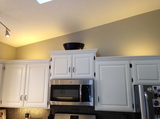 6961 Nez Perce Dr, Chanhassen, MN 55317