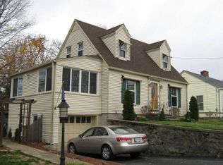 46 Pawtuxet Ter, West Warwick, RI 02893