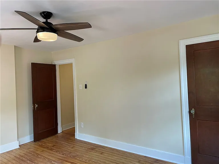 721 Center Ave — Photo 16
