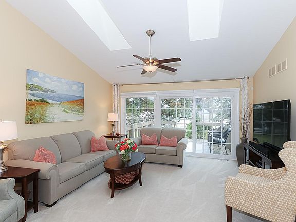 3rd image of 134 Biarritz Ct #134