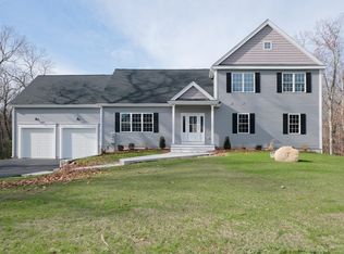 38 Tabor Rd, Uxbridge, MA 01569