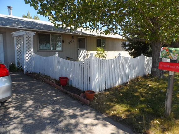 2nd image of 906 Mill St