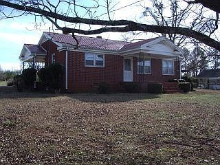 2nd image of 1216 Hull Rd