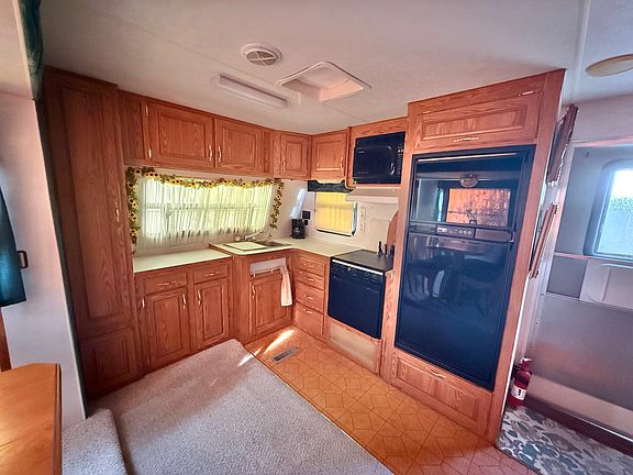 5th image of 13478 E 47th Ln #B
