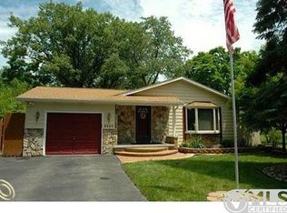 8549 Rushview Dr, Pinckney, MI
