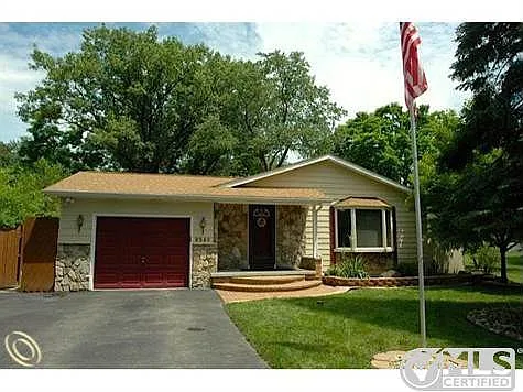 8549 Rushview Dr photo 1