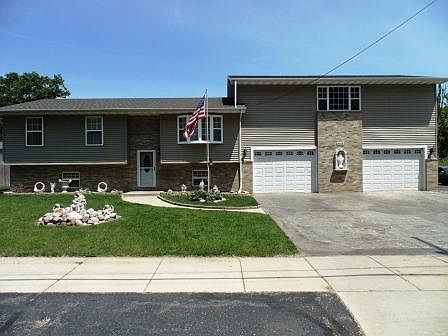 1st image of 3023 Laporte St