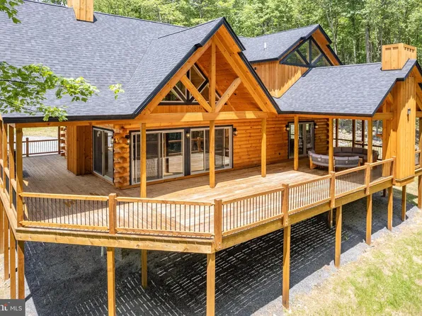 310 Campfire Dr, McHenry, MD 21541