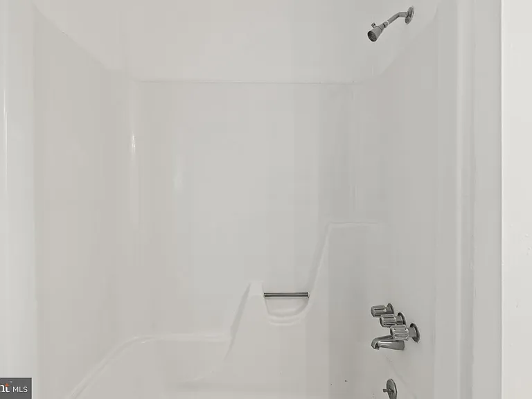 8 Fanelli Ln #A — Photo 15