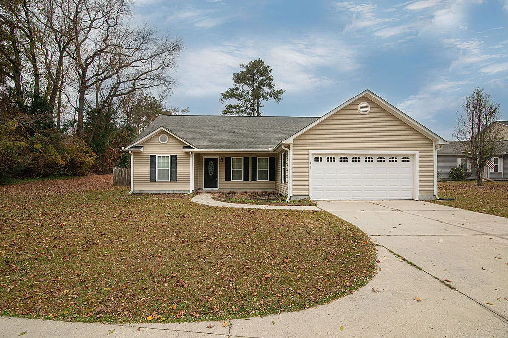 104 Elbert Way - 1 — Photo 1