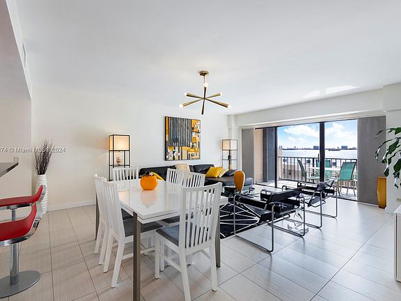 5th image of 1800 NE 114th St APT 607