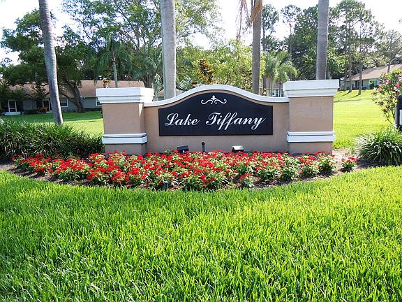 2nd image of 1390 Oakhill Dr #103
