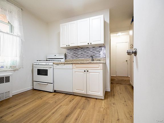 4th image of 245 Rumsey Road #7O