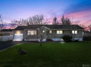 120 Brewster Ave, Piscataway, NJ