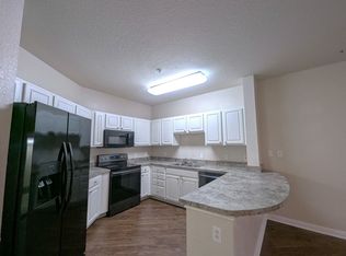 911 N Orange Ave APT 148, Orlando, FL 32801