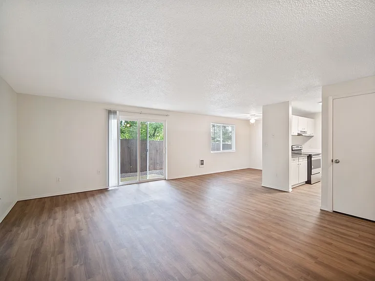 Renovated 1bd/1ba Millwood Apartment | A/C | Covered Parking | Pet Friendly | Avail 9/1/26 — Photo 7