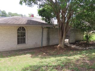 4004 Mount Laurel Dr, San Antonio, TX 78240