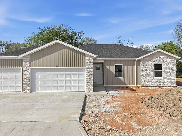43 Whitley Ln — Photo 5