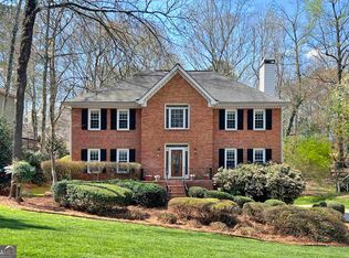 10560 Roxburgh Ln, Roswell, GA 30076