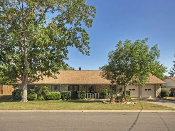 106 Live Oak Dr, Georgetown, TX 78628