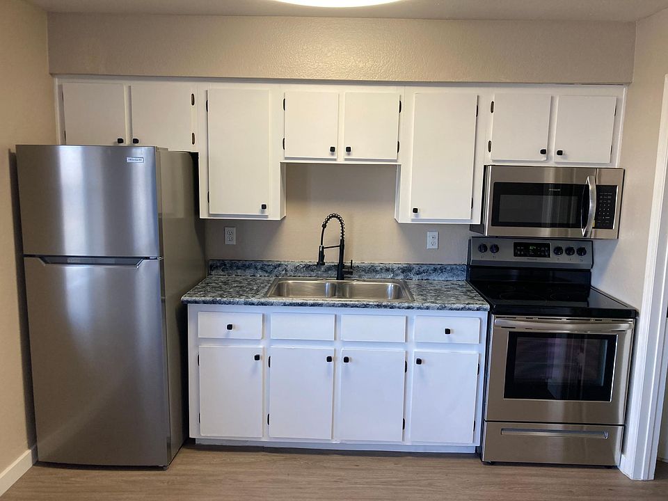 1st image of 1448 E Cinnabar Ave #107