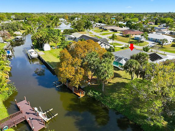 2nd image of 127 NE Naranja Avenue