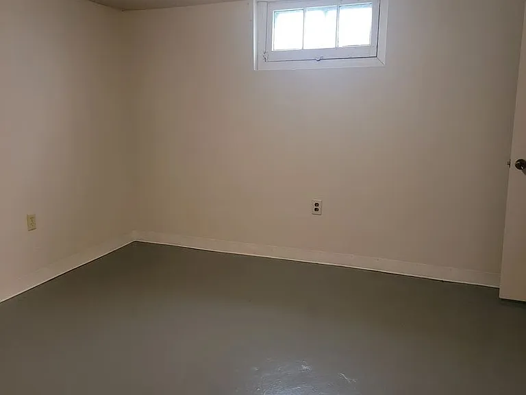 1513 Evergreen St — Photo 15