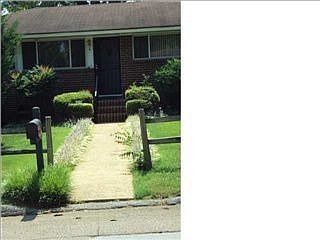3rd image of 4906 Eastwood Dr