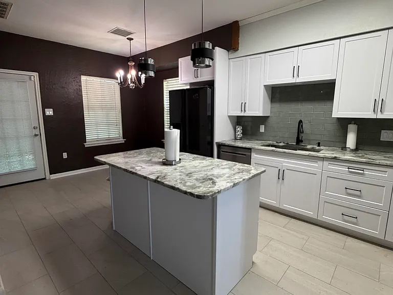7931 Bayou Fountain Ave — Photo 6