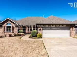 3522 W Clearwood Dr, Fayetteville, AR 72704