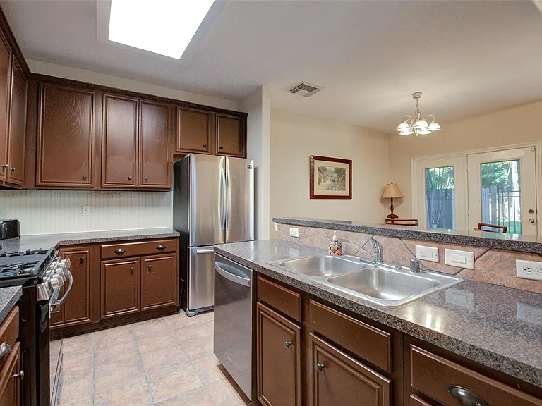 2802 Crescent Star Rd — Photo 9