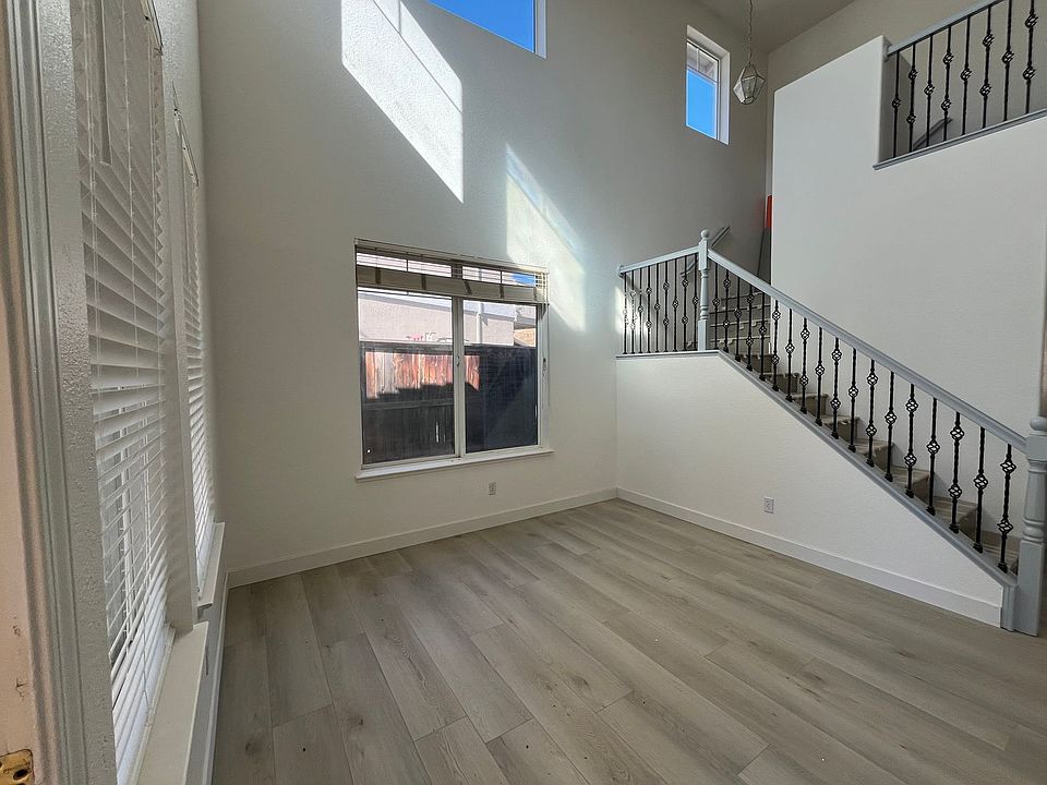 1st image of 9501 Sarazen Ct