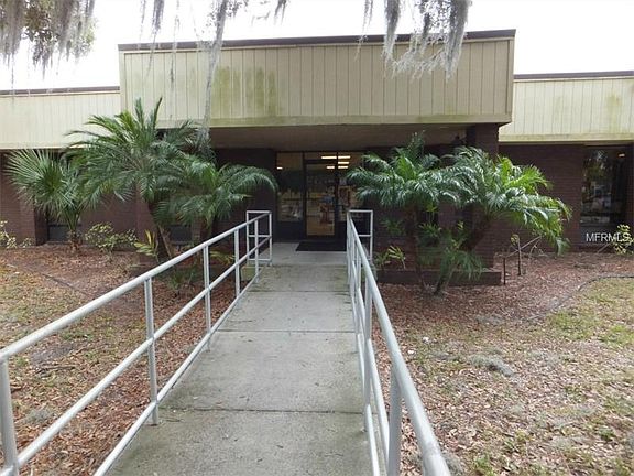 3rd image of 1800 N East Ave Ste 103