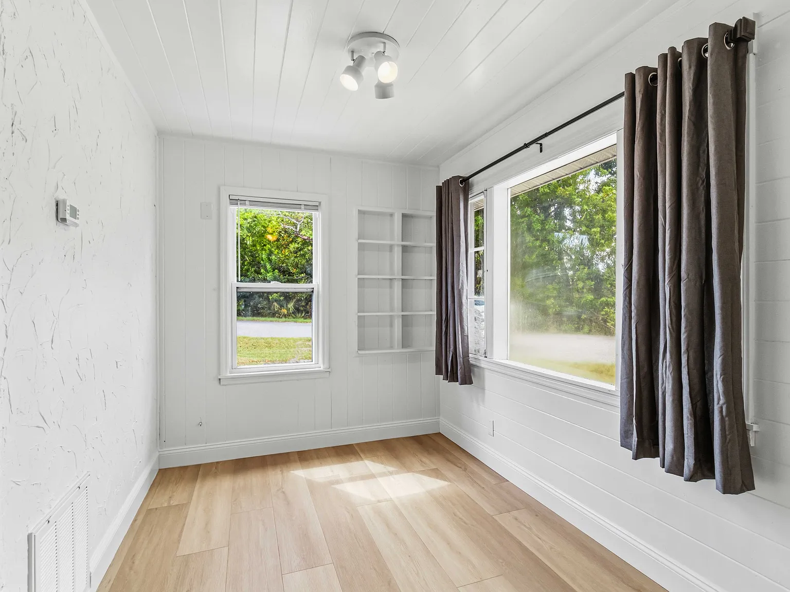 1 bed, 520 sqft, $1,300 — Photo 3