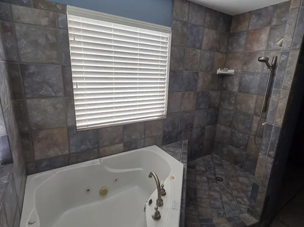 200 Wirtz Dam Rd Cabin 1, Horseshoe Bay, TX 78657
