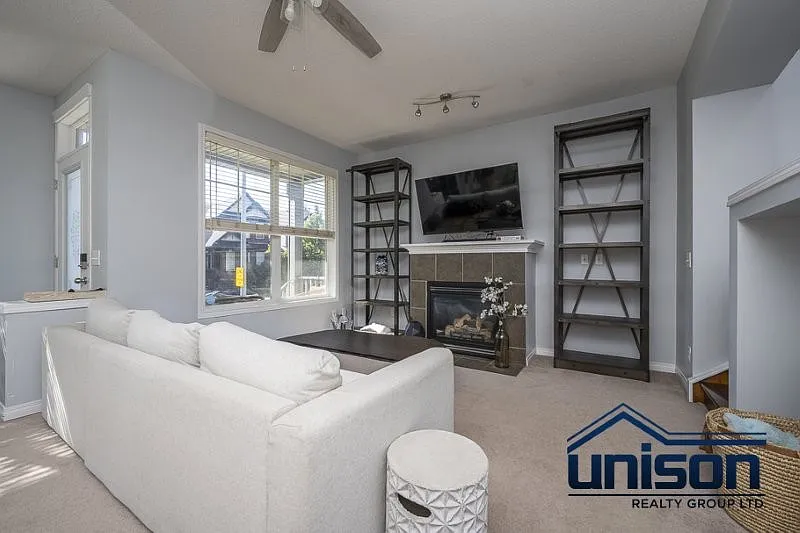 2 bed, 2.5 bath, 1475 sqft, $2,800 — Photo 4