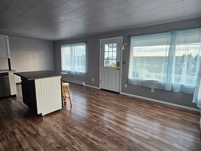 1018 Callahan Drive — Photo 4