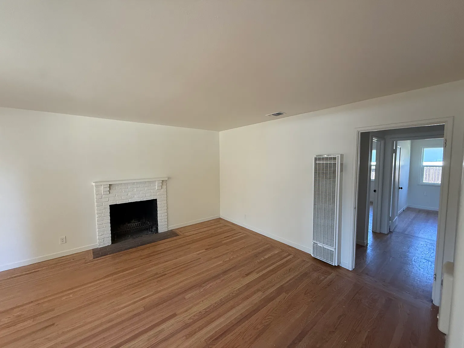 5405 Q St — Photo 3