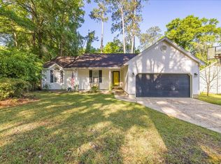 1777 Folkstone Rd, Tallahassee, FL 32312