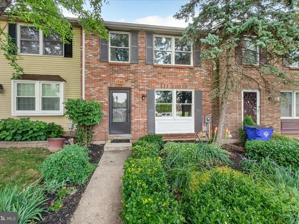 1740 Heather Ln, Frederick, MD 21702