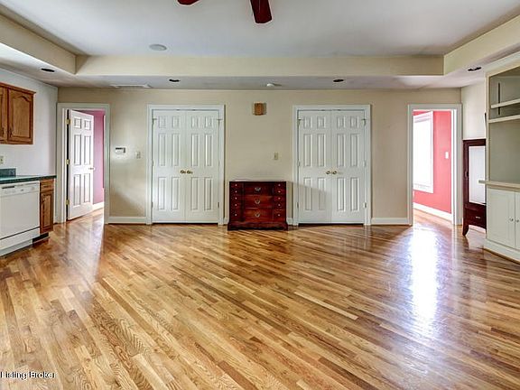 RealTourCast | C King | Lee Interiors (4