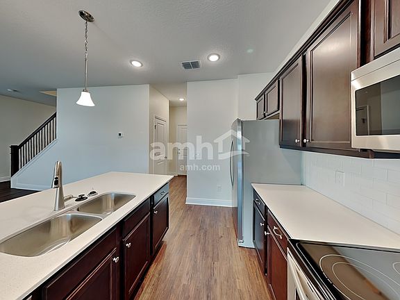 4th image of 2849 Ponds Trl