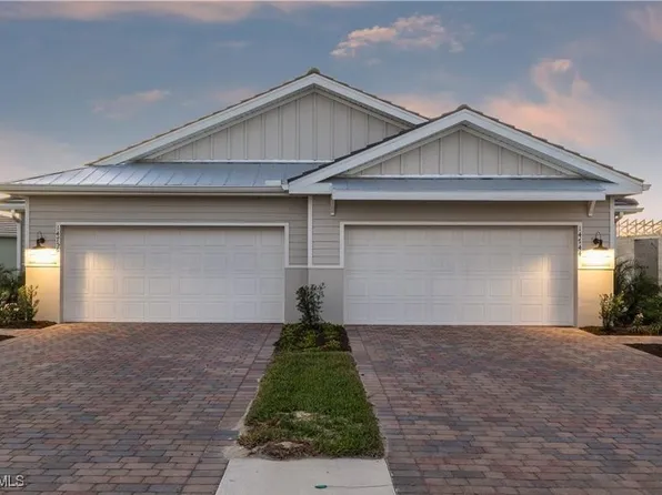 14594 Edgewater Cir, Naples, FL 34114