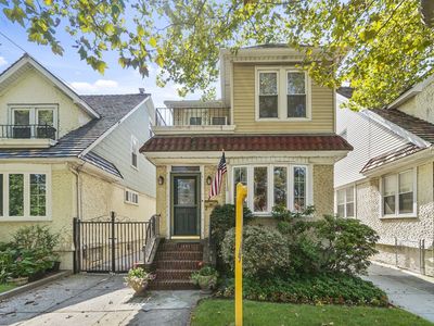 8818 Union Tpke, Glendale, NY, 11385