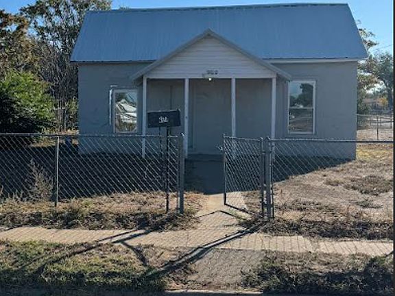 2nd image of 300 N McMasters St