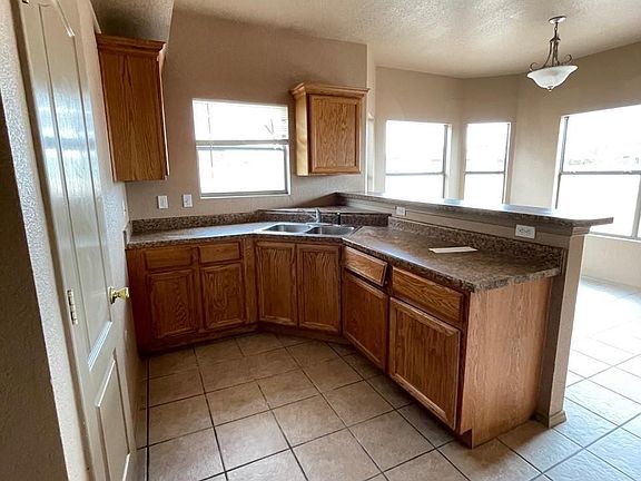 4th image of 1604 Hartsdale Dr #D