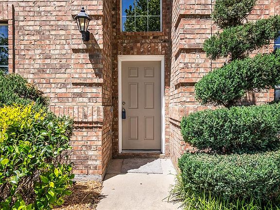 4th image of 13817 Hunter Jake Dr