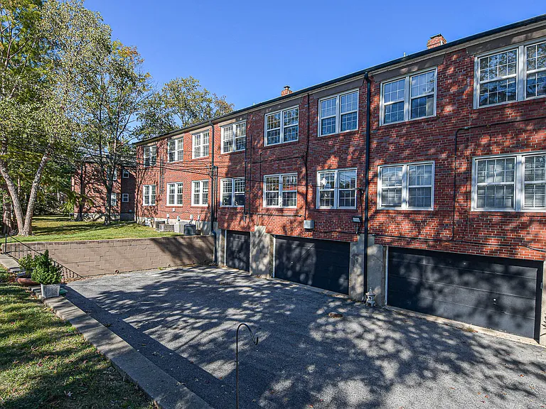 8154 Whitburn Dr #2W — Photo 18
