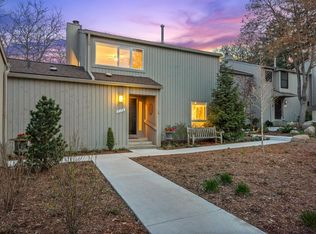 2178 Overlook Ct, Ann Arbor, MI 48103